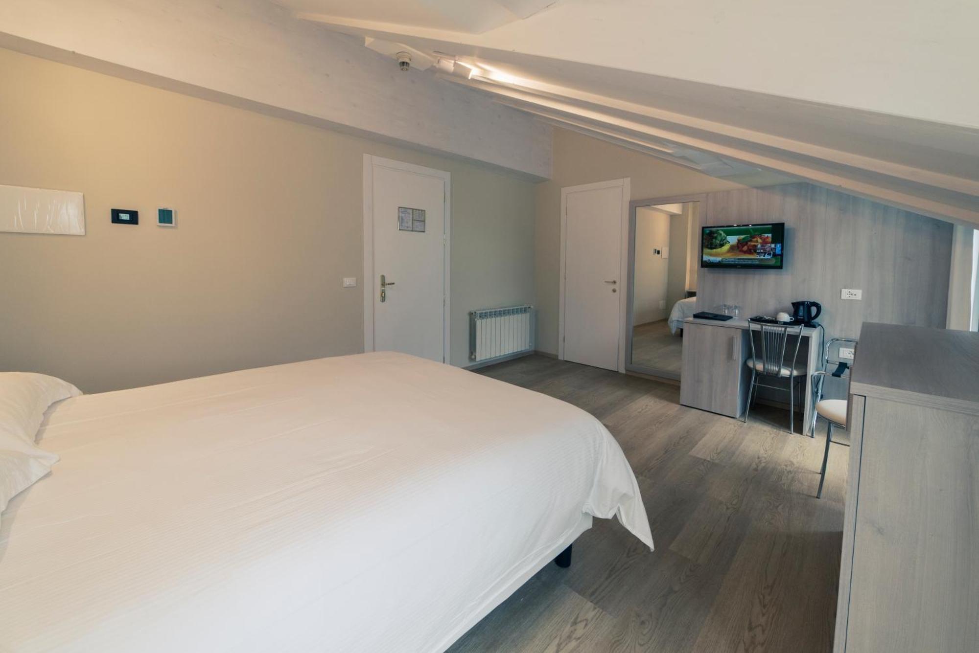 Hotel Due Palme Mergozzo Zewnętrze zdjęcie