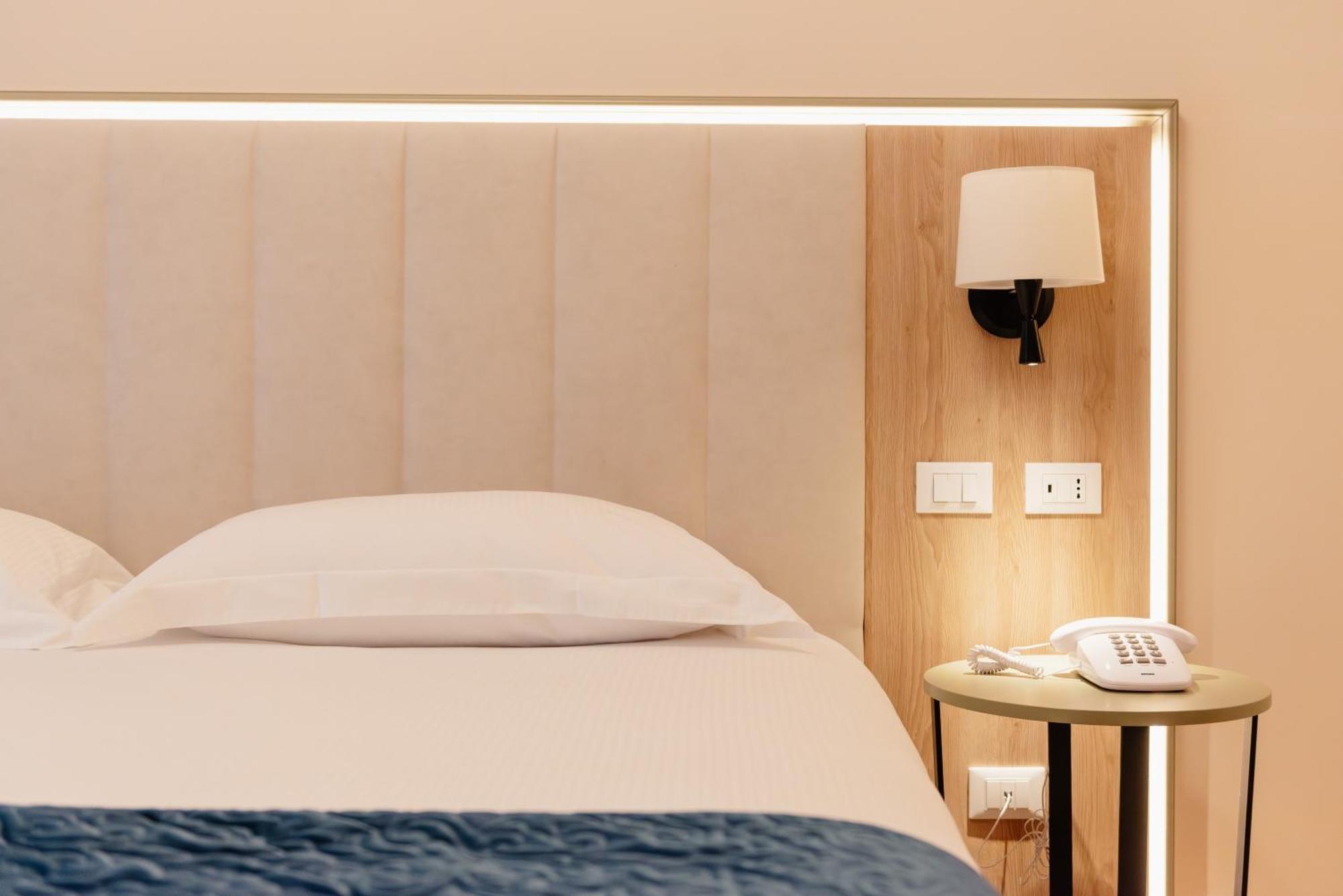 Hotel Due Palme Mergozzo Zewnętrze zdjęcie